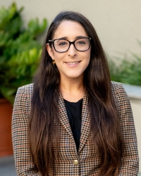 Emily Behzadi Cárdenas' headshot